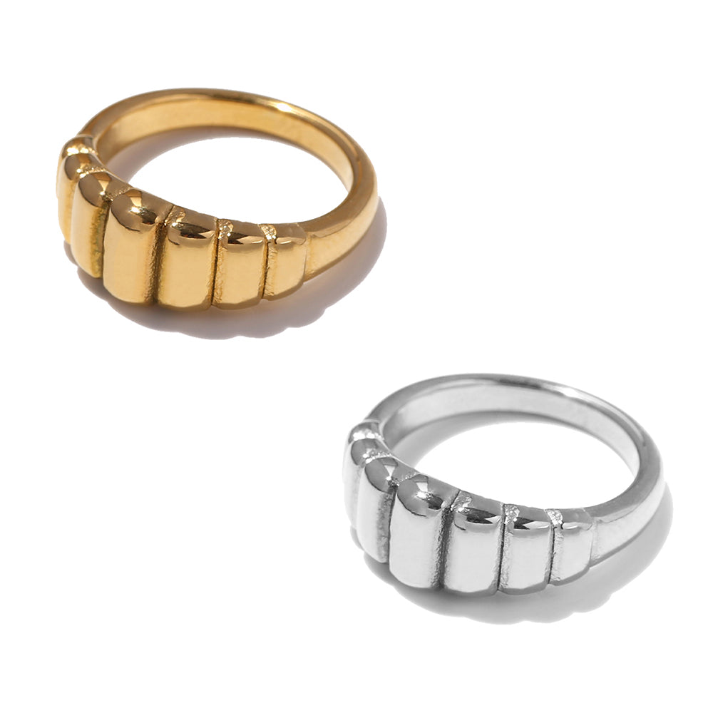 Fade-Resistant Croissant Gold Ring