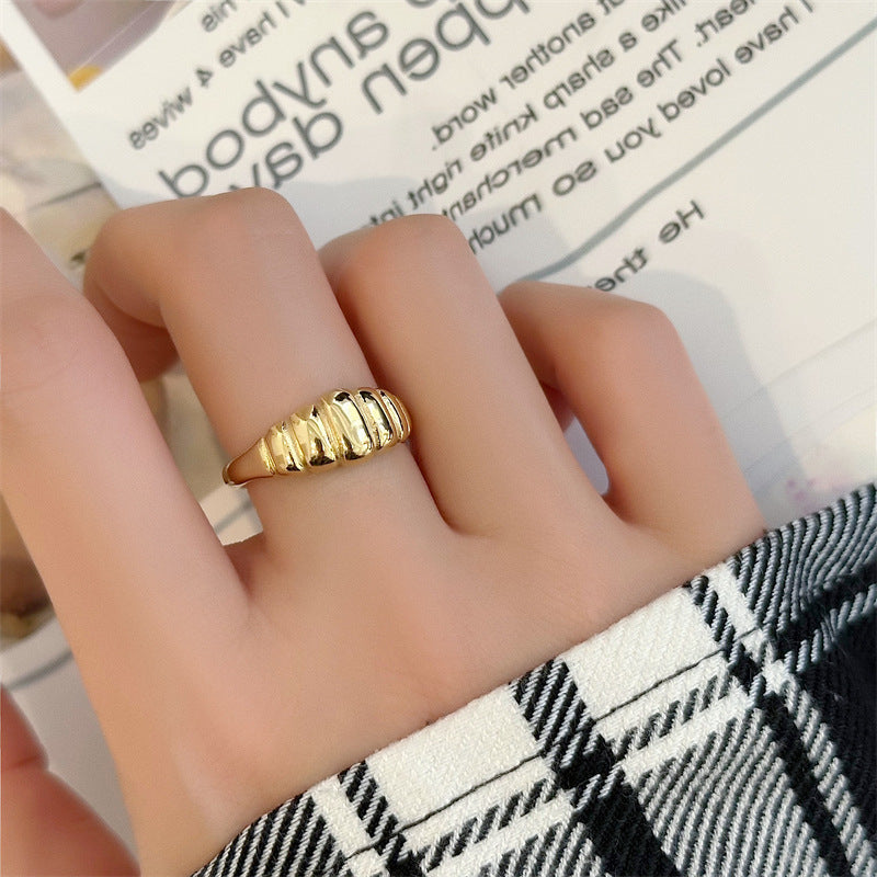 Fade-Resistant Croissant Gold Ring
