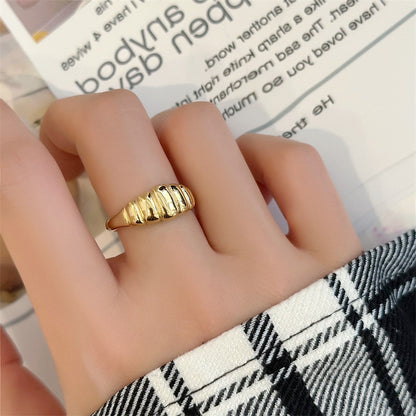 Fade-Resistant Croissant Gold Ring