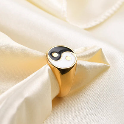 Unisex Yin Yang Enamel Ring