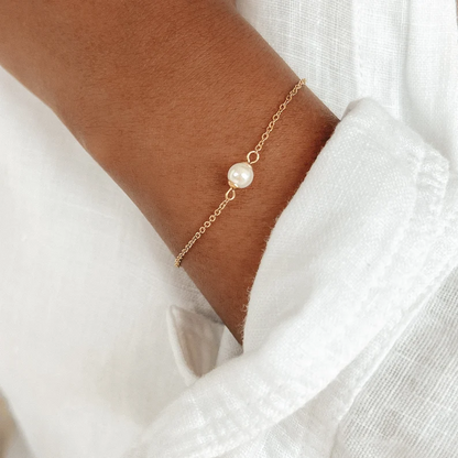 Dainty Pearl Bracelet